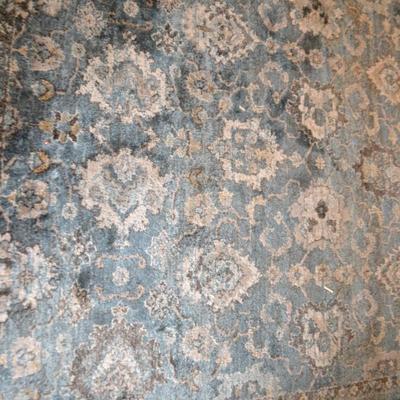 LOT 502. AREA RUG