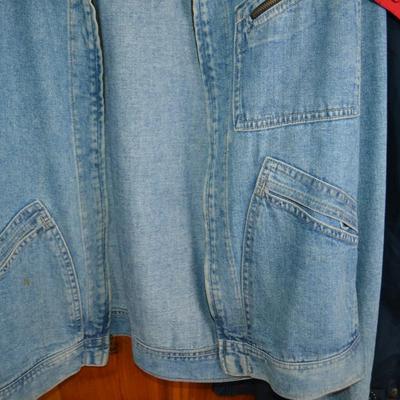 LOT 511. MENS JACKETS SIZE LARGE