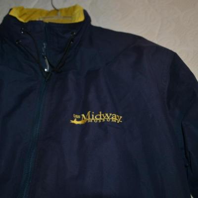 LOT 513.   THREE MENS JACKETS SIZE LARGE