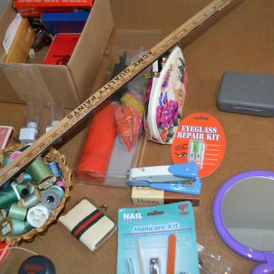 LOT 532. VARIETY OF HOUSEHOLD ITEMS