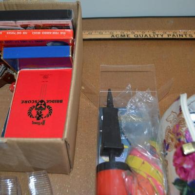 LOT 532. VARIETY OF HOUSEHOLD ITEMS