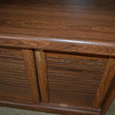LOT 534 ROLLING TV STAND OR MICROWAVE CART