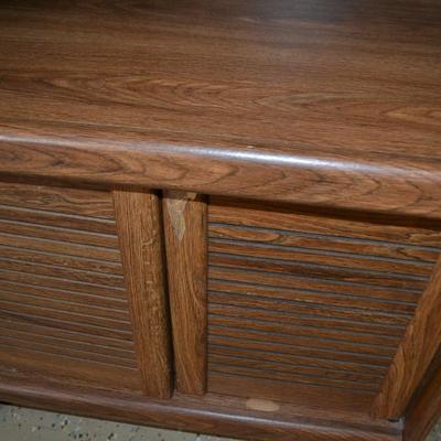 LOT 534 ROLLING TV STAND OR MICROWAVE CART
