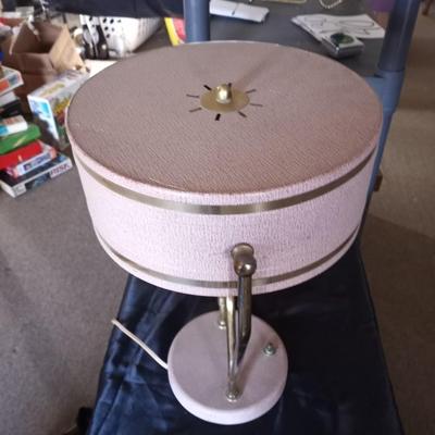 VINTAGE PINK METAL TABLE LAMP AND GLASS EGG AND SMALL VASE
