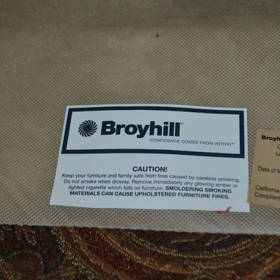 LOT 536. BROYHILL CHAIR