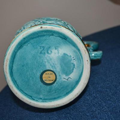LOT 547. HOME DECOR GLASSWARE AND VASES