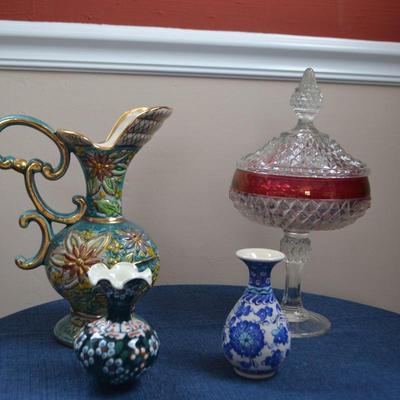 LOT 547. HOME DECOR GLASSWARE AND VASES