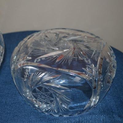 LOT 542 CRYSTAL BOWLS
