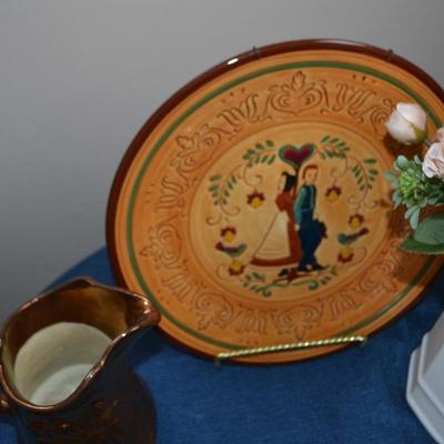 LOT 553.  HOME DECOR