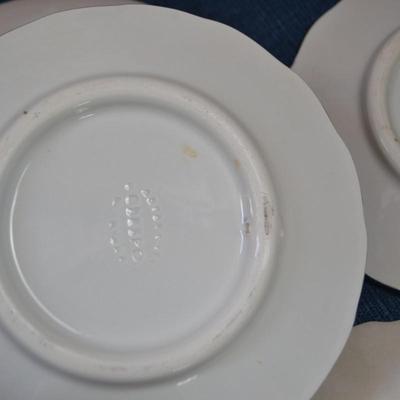 LOT 549 COLLECTION OF PLATES AND BRASS CANDLELABRA