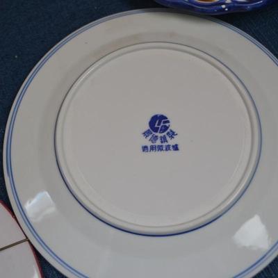 LOT 549 COLLECTION OF PLATES AND BRASS CANDLELABRA