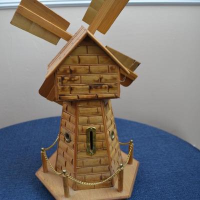 LOT 562. VINTAGE WINDMILL MUSIC BOX BANK
