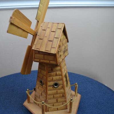 LOT 562. VINTAGE WINDMILL MUSIC BOX BANK