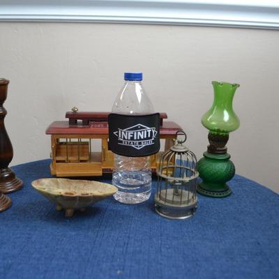 LOT 563. HOME DECOR ITEMS AND TROLLEY MUSIC BOX
