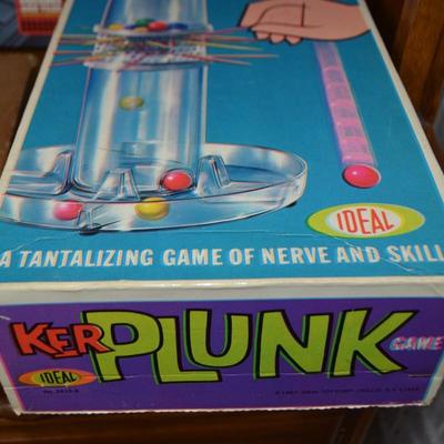 LOT 567. COLLECTION OF GAMES