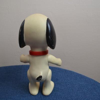 LOT 573. VINTAGE RUBBER SNOOPY AND CHEVRON CAR
