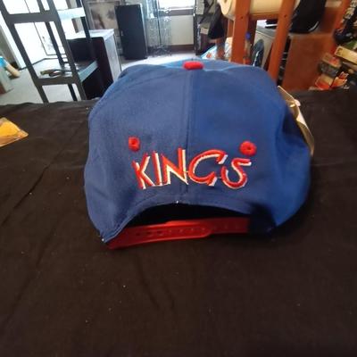 VINTAGE SACRAMENTO KINGS BASEBALL CAP WITH TAGS