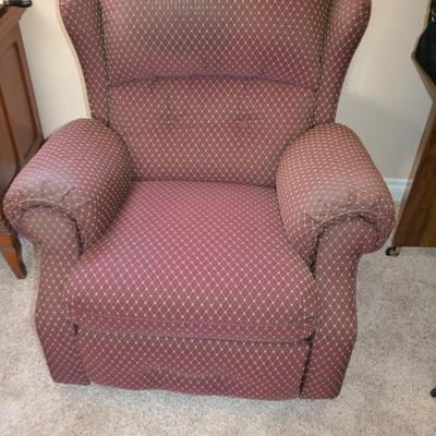 LOT 581. RECLINER