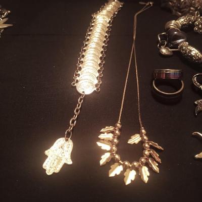BEAUTIFUL FASHION COSTUME JEWELRY AND FOSSIL WATCH