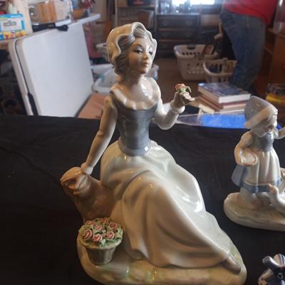 COLLECTIBLE FIGURINES