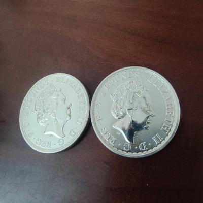 ROYAL MINT BRITANNIA Â£2 TWO POUND SILVER COIN BULLION .999 1 OZ.