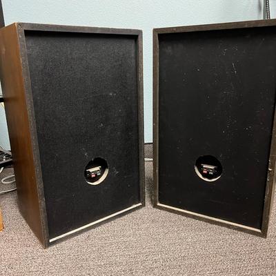 Pair of Vintage Sub Woofers Pyle Speakers