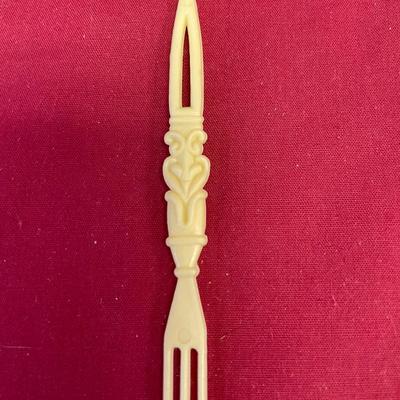 Vintage MCM celluloid appetizer forks-32