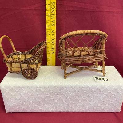 Miniature wicker pieces