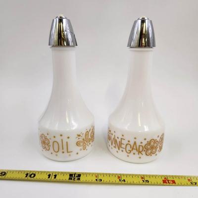 VINTAGE GEMCO OIL & VINEGAR BUTTERFLY BOTTLE SET