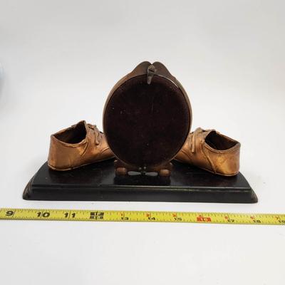 VINTAGE MOUNTED W/ PICTURE FRAME BRONZE BABY SHOES
