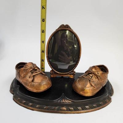 VINTAGE MOUNTED W/ PICTURE FRAME BRONZE BABY SHOES