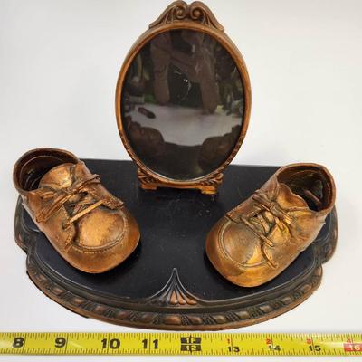VINTAGE MOUNTED W/ PICTURE FRAME BRONZE BABY SHOES