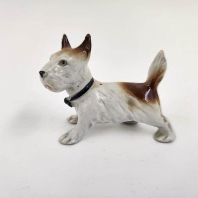 VINTAGE GERMANY #5960 STAFFORDSHIRE MINIATURE COLLECTIBLE