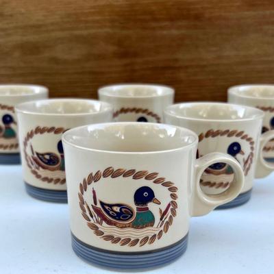 EPOCH AMERICAN DECOY DINNER SET