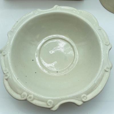 Made in Italy bowl and no markings bowl