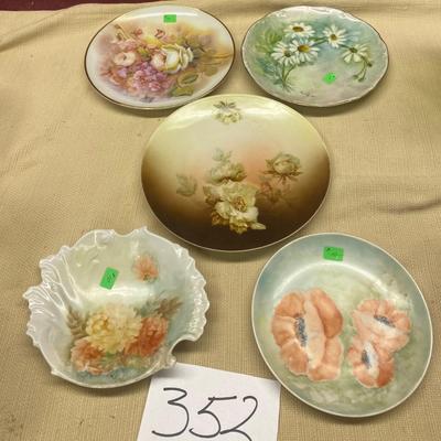 Pretty Flower Plates