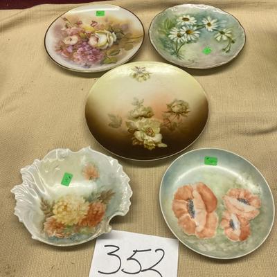 Pretty Flower Plates