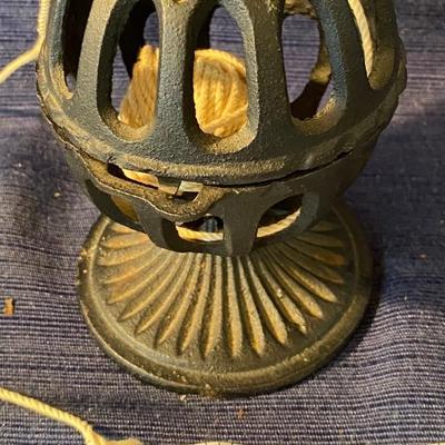 Vintage Cast Iron String Holder