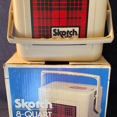 Skitch 8 qt Cooler