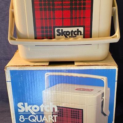 Skitch 8 qt Cooler