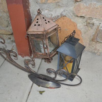 LOT 602. YARD DECOR CANDLE HOLDERS