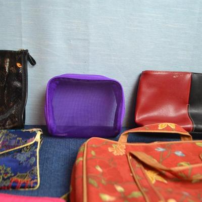 LOT 614. COLLECTION OF COSMETIC BAGS