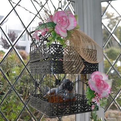 LOT 622    BIRD CAGE DECOR