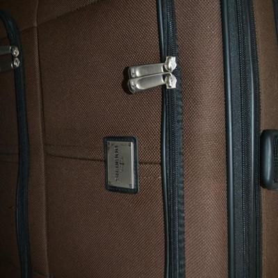 LOT 643. TWO PIECES OF LUGGAGE