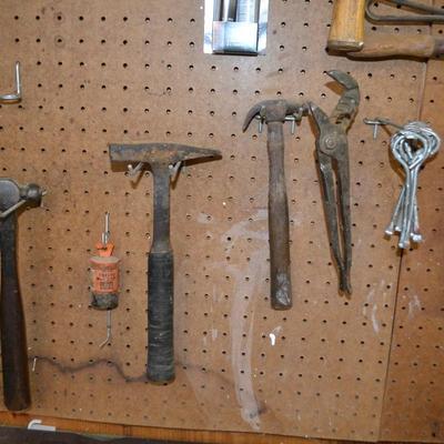 LOT 652. COLLECTION OF HAND TOOLS