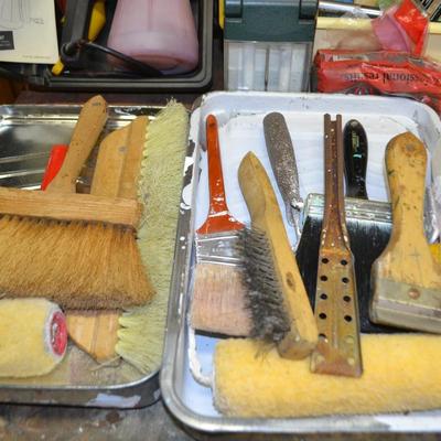 LOT 653 PAINTING RELATED TOOLS