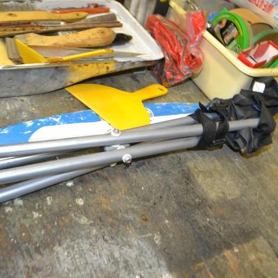 LOT 653 PAINTING RELATED TOOLS