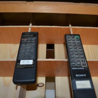 LOT 656. HOMEMADE SELF CONTAINED STEREO BOX WITH DRAWERS AND STEREO GEAR/SPEAKERS