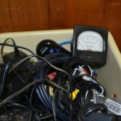 LOT 657. VARIOUS WIRES AND POWER CORDS