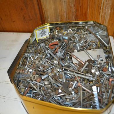 LOT 659. HARDWARE AND HARDWARE ORGANIZERS